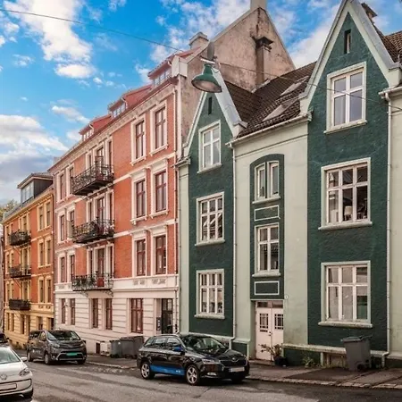 Koselig Bygardsleilighet I Sentrum Appartement